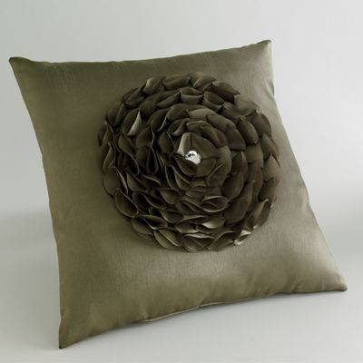 Victoria Pillow