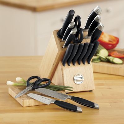 17-Piece Knife Set...