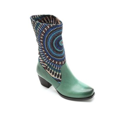 chunky boots peru
